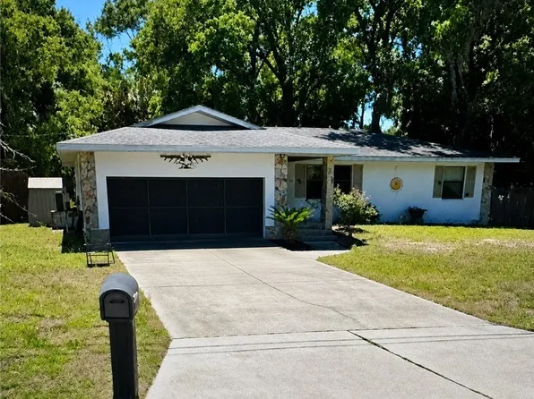 9584 W Plantation Ln, Crystal River, FL 34429