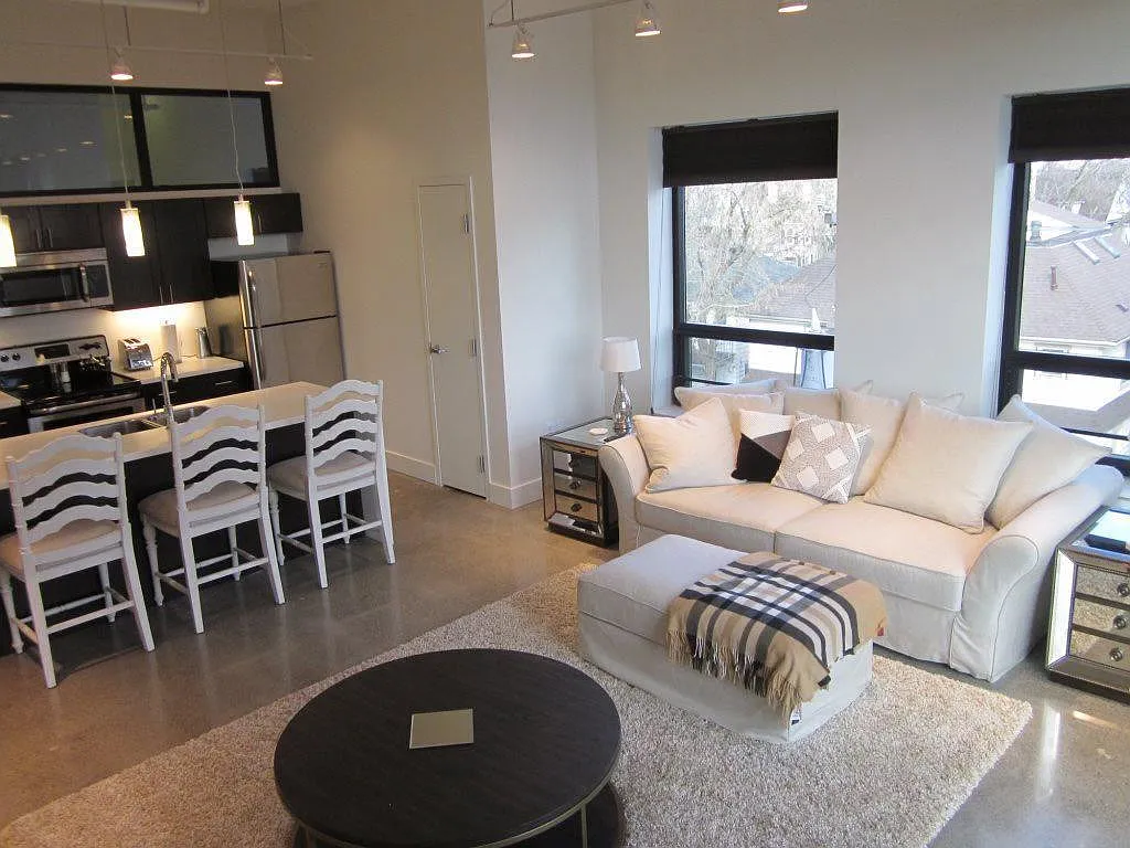 1 bed, 900 sqft, $2,500 — Photo 2