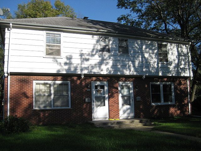 1st image of 912-914 Grand Ave