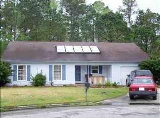 224 Foxwood Ct, Jacksonville, NC 28540