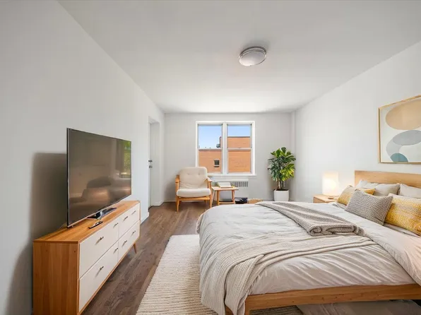 2630 Kingsbridge Terrace image 14 of 27