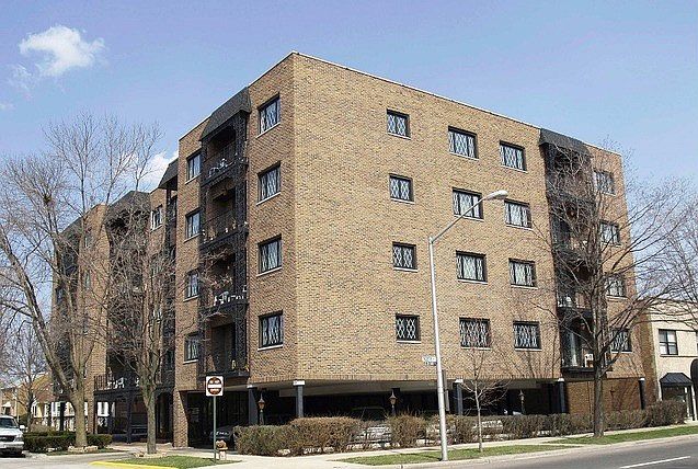 1st image of 1601 N 76th Ct APT 401