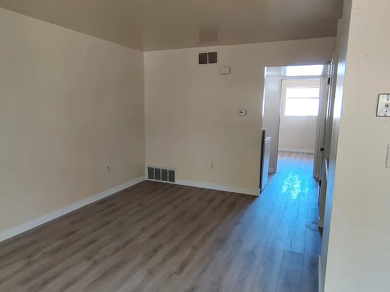 215 E Vidas Ave #9 — Photo 4