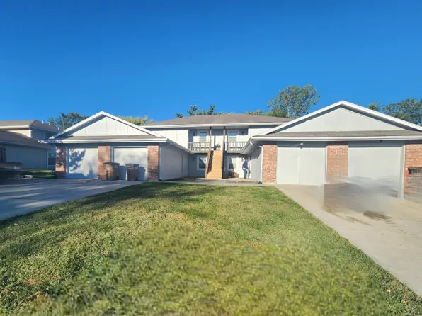 202 Sky Vue Dr APT A, Raymore, MO 64083