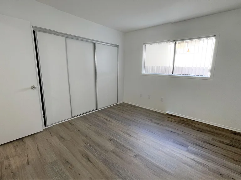 5300 Kester Avenue — Photo 14