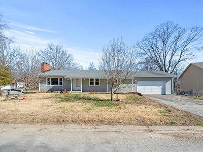 105 Highland Dr, Smithville, MO, 64089