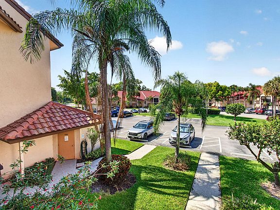 5th image of 10174 Mangrove Drive #201