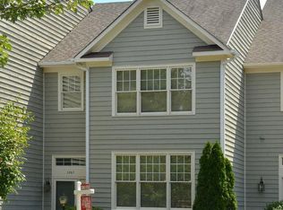 1267 Weatherstone Ct, Reston, VA 20194