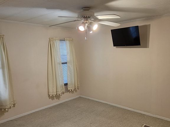 5th image of 10 Clayton Dr