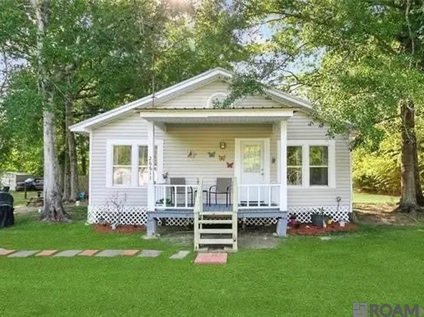 26611 Deer Ln, Holden, LA 70744
