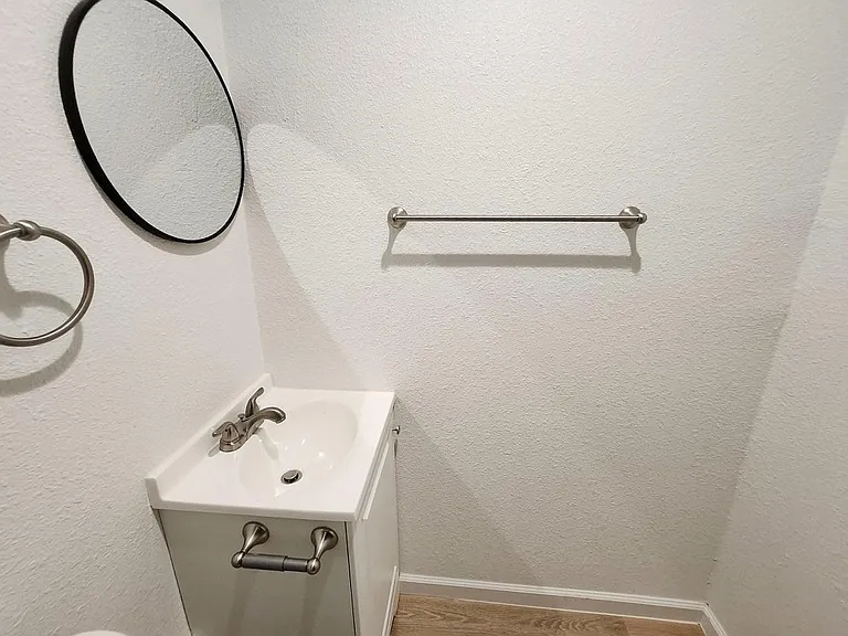 Unit Photo