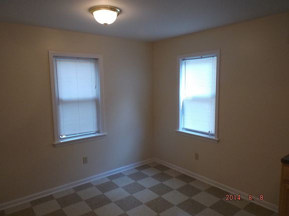 4th image of 1 Frederick Ave
