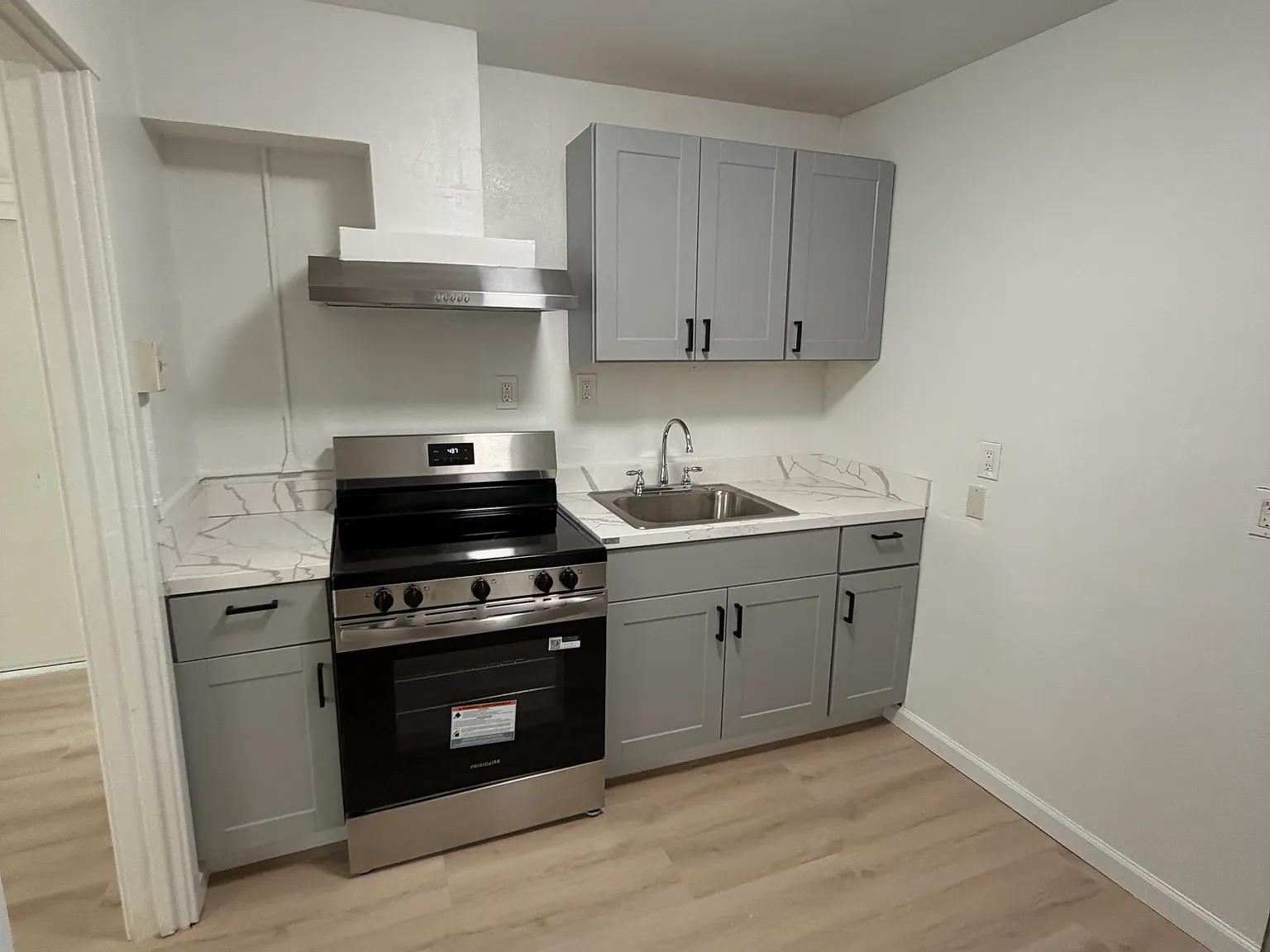Studio, 385 sqft, $1,220 — Photo 4