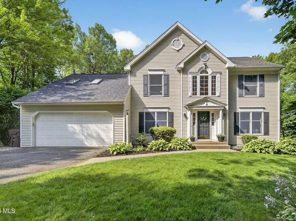 72 Maple Road, Voorheesville, NY 12186