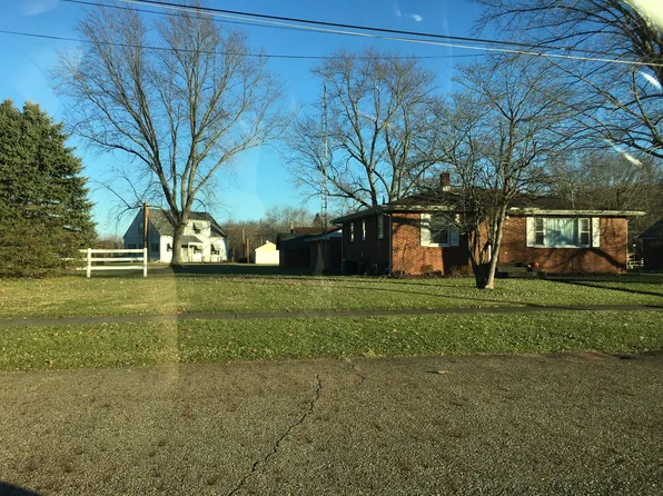 158 N McKinley St, Waynesburg, OH 44688