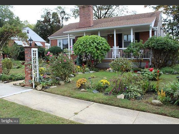 3rd image of 634 Colaine Dr