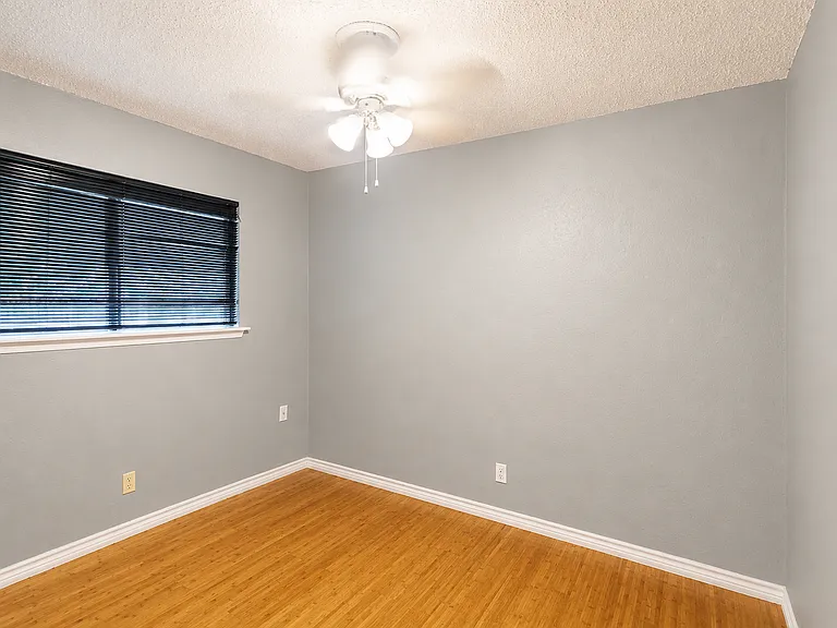 5201 Hedgewood Dr — Photo 9
