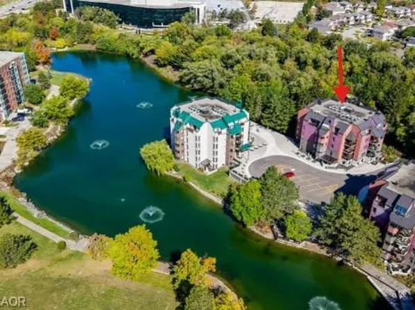52 Blue Springs Dr #32, Waterloo, ON N2J 4M4