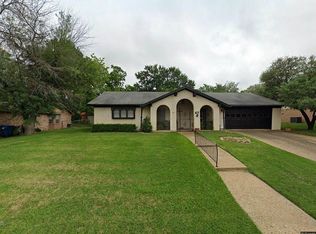 417 Dixon Dr, Hewitt, TX 76643