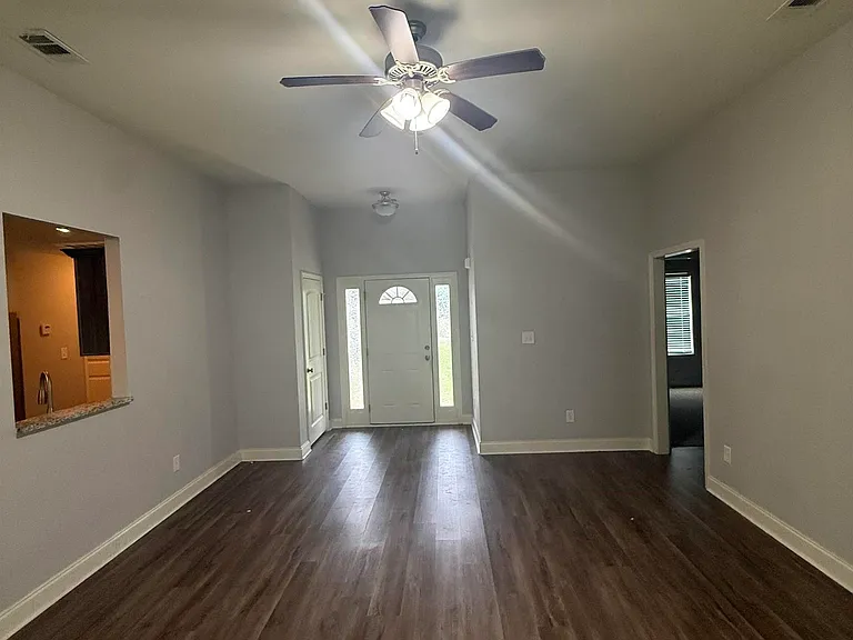 120 Worchester Cir — Photo 5