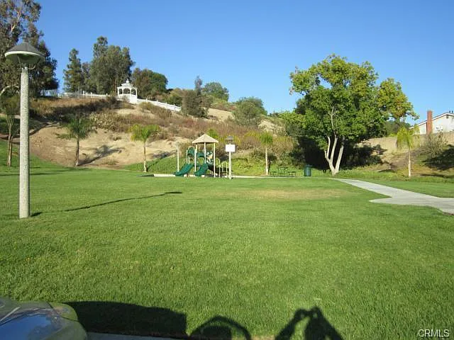 1075 Springs Ln — Photo 29