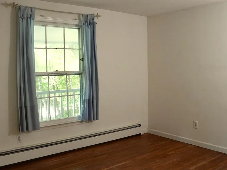 73 Moriarity Dr — Photo 9