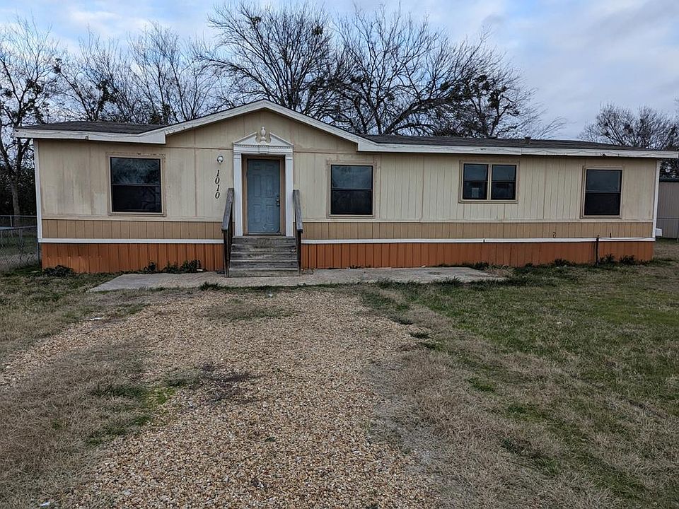 1st image of 1010 N Wilks Way Dr