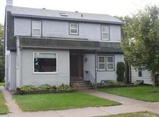 1722 Ferry St, La Crosse, WI 54601