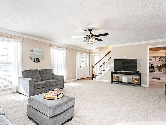 4th image of 359 Westside Dr