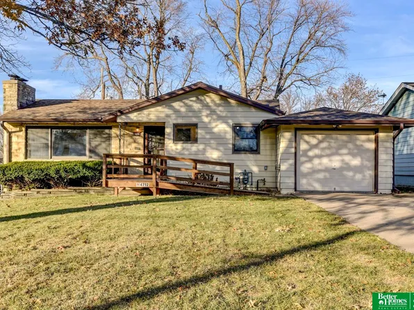 4712 Grover St, Omaha, NE 68106