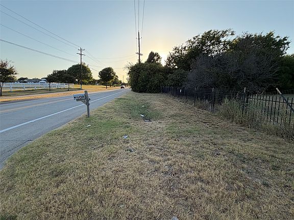 4th image of 1301 Stacy Rd