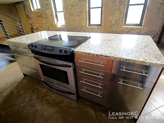 4th image of 1820 Washington St APT 1S