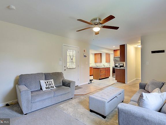 3rd image of 165 Central Dr