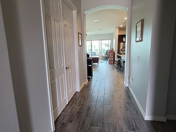 4th image of 1228 W Siebold Tree Ave