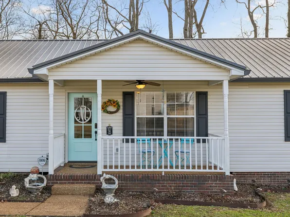 2906 Edge Park Ct, Columbia, TN 38401