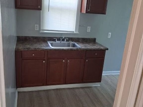 3rd image of 19732 Glastonbury Rd