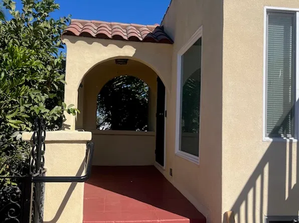 (undisclosed Address), Los Angeles, CA 90044