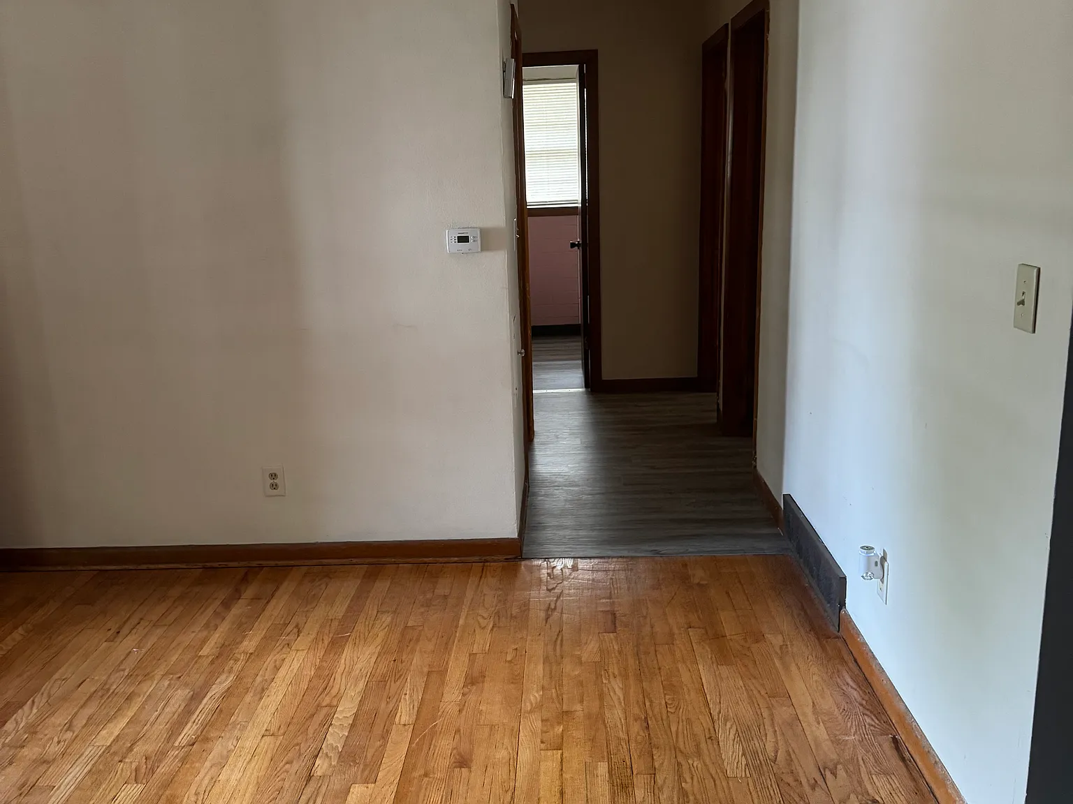 3 bed, 1200 sqft, $1,600 — Photo 2