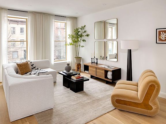 3rd image of 582 Park Pl APT 1