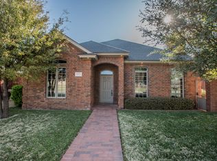 9821 Vinton Ave, Lubbock, TX 79424