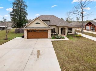39059 Elm St, Pearl River, LA 70452