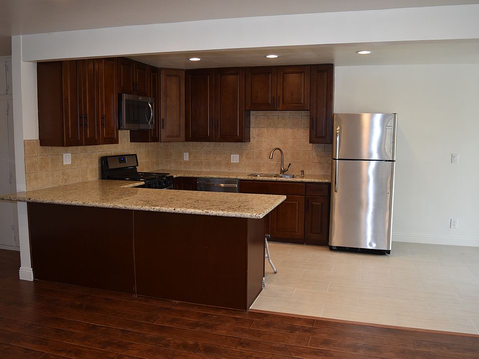 New Kitchen with Appliances