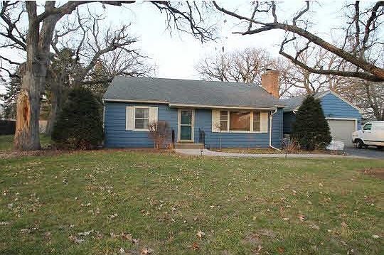 1st image of 27 Briar Ln