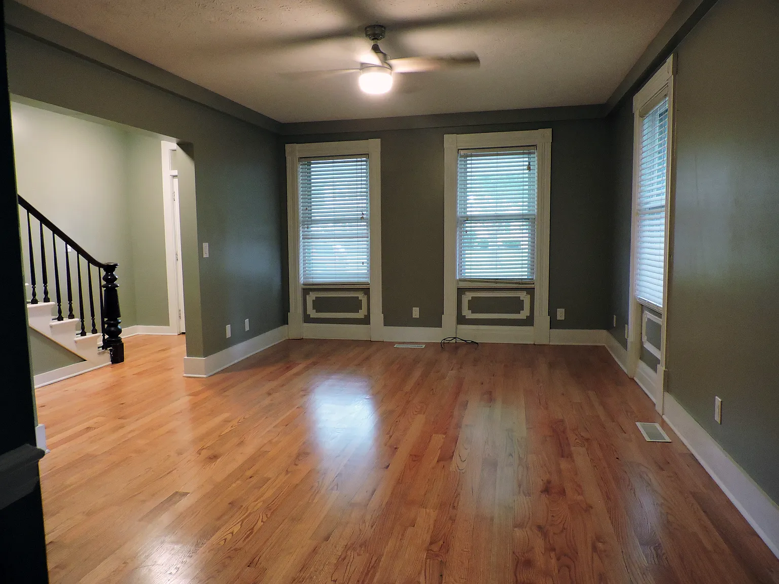 2 bed, 1.5 bath, 1100 sqft, $1,650 — Photo 3