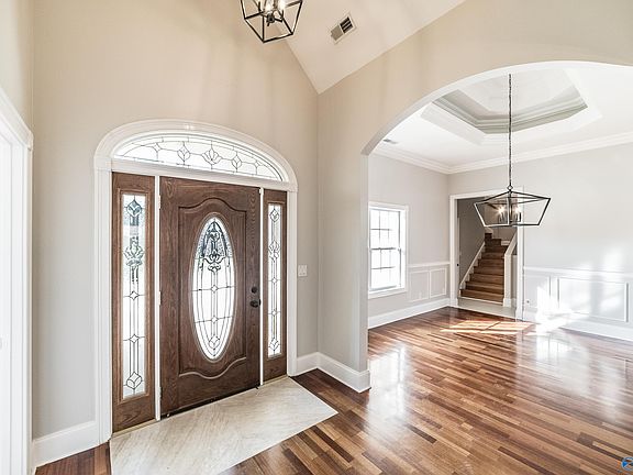 3rd image of 111 Compass Point Dr