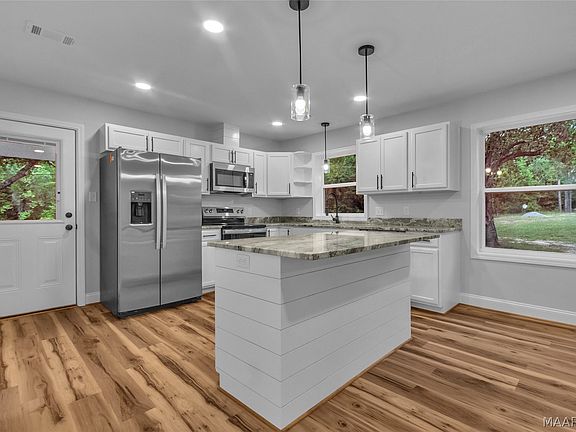 2nd image of 26 Pleasant Hill Rd