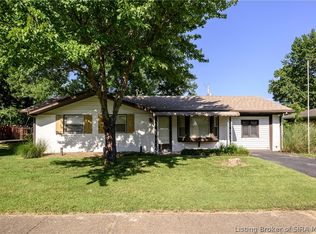 1120 Spicewood Drive, Clarksville, IN 47129