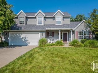 5801 Scarsdale Dr SW, Wyoming, MI 49418