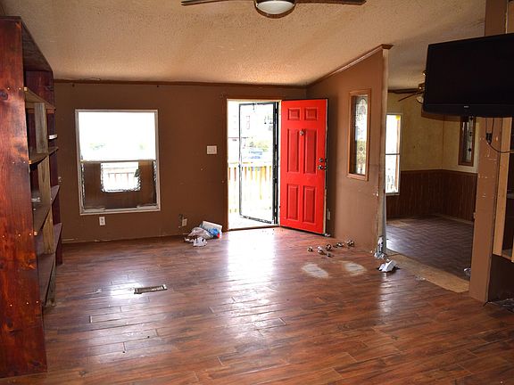 5th image of 118 Stone Creek Dr