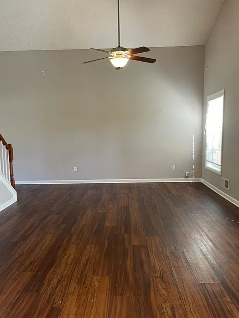 3 bed, 2.5 bath, 1500 sqft, $1,650 — Photo 2